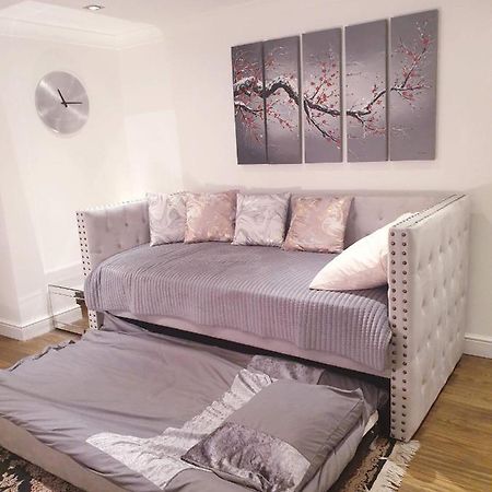 Cozy Muswell Hill 1-Bedroom Flat 런던 외부 사진
